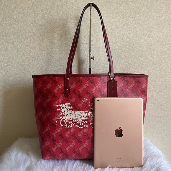 Coach - Picture 4 of 8